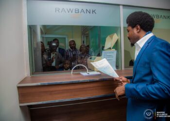 RDC: Constant Mutamba bancarise la perception des frais judiciaires 
