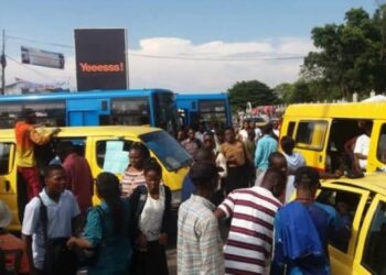 Kinshasa : le prix de transport en commun toujours en hausse malgré la baisse du carburant 