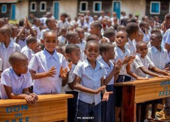 RDC: la Banque mondiale vante « le succès » de la politique de la gratuité de l’enseignement de base