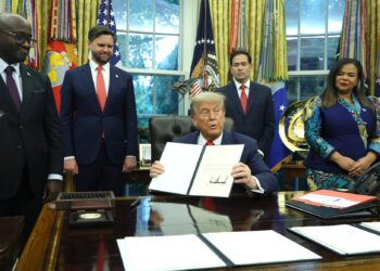 Thérèse Kayikwamba : « l’accord ne prévoit ni contrepartie, ni engagement économique contraignant entre la RDC et le Rwanda » 