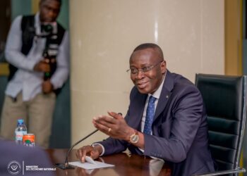 RDC : Daniel Mukoko Samba fixe les règles du jeu de la concurrence et de la protection des consommateurs