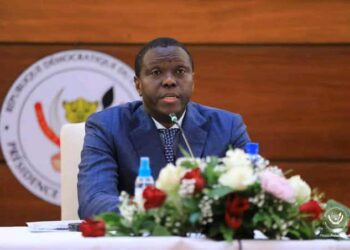 Valorisation de la monnaie nationale : le gouverneur de la BCC propose la création d&rsquo;un marché des capitaux en Franc Congolais