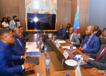 Projet de budget 2026 : Adolphe Muzito affine les prévisions budgétaires selon les besoins spécifiques de chaque ministère