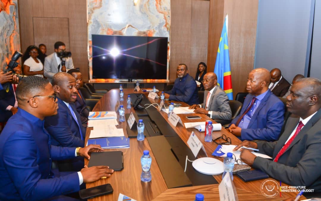 Projet de budget 2026 : Adolphe Muzito affine les prévisions budgétaires selon les besoins spécifiques de chaque ministère