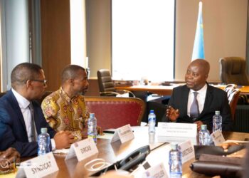 RDC :  Adolphe Muzito annonce le dégel des salaires des agents de santé bloqués par l’IGF