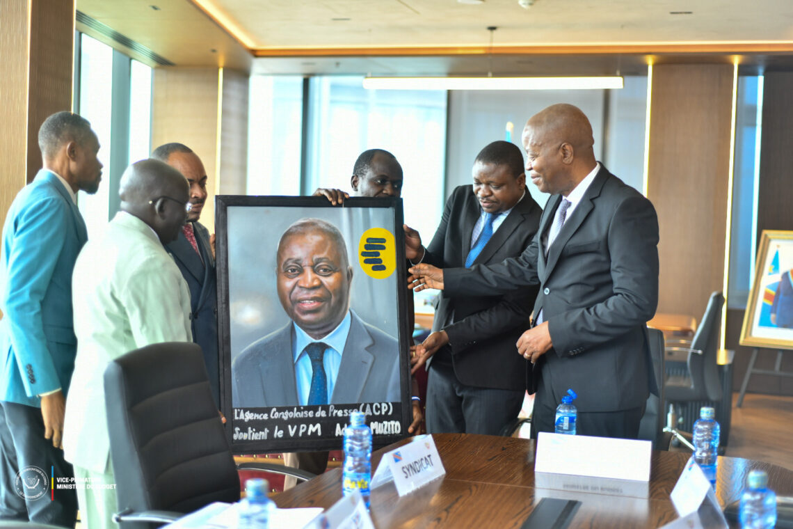 RDC: Adolphe Muzito obtient l’application du nouveau barème salarial en faveur des agents de l&rsquo;ACP à partir  du 4e trimestre