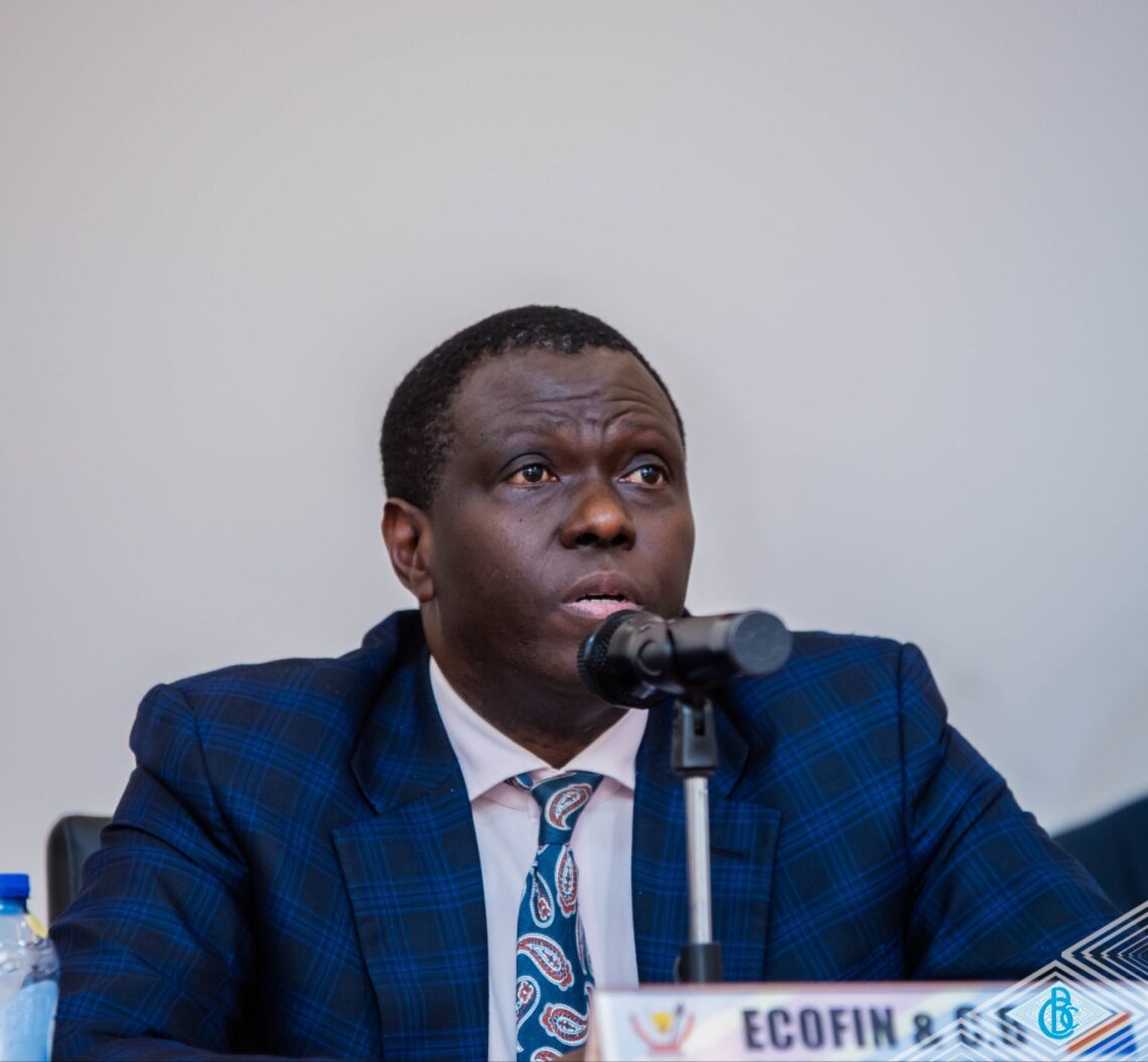 RDC : « il est essentiel que la population raisonne désormais en Franc congolais » ( André Wameso)