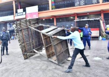 Kinshasa: l’Hôtel de ville déloge des vendeurs aux abords du Rond-point huileries