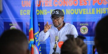 RDC: Delly Sessanga dénonce un « business de la guerre » et s&rsquo;interroge sur l&rsquo;utilisation des milliards alloués à la sécurité