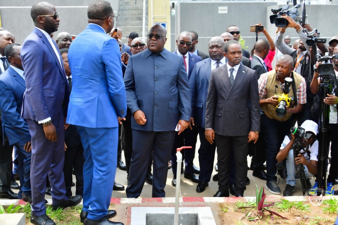 Kinshasa : le gouvernement envisage une hausse des factures de la REGIDESO dans un bref délai