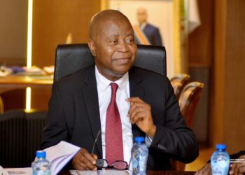 RDC: le gouvernement envisage d’augmenter les salaires des fonctionnaires, le moins payé touchera entre 500 et 1000 USD