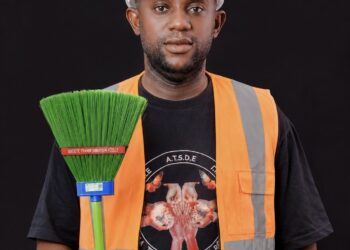Journée internationale de l’environnement : le président de l’ONG ATSDE Hugues Yanda appelle à une mobilisation collective face à la mauvaise gestion des déchets à Kinshasa
