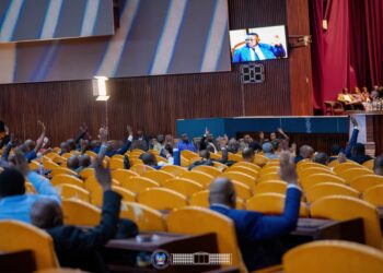 RDC: l’Assemblée nationale adopte une loi imposant le paiement de loyer en franc congolais, l’application de la garantie locative fixée à 3 mois non-respectée