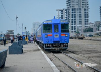 Relance du train urbain à Kinshasa : le trajet Gare Centrale–Aéroport de N’djili réduit de 20 à 30 minutes