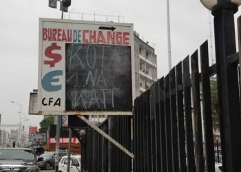 Banque centrale : les réserves de change chutent, le Franc congolais se déprécie