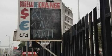 Banque centrale : les réserves de change chutent, le Franc congolais se déprécie