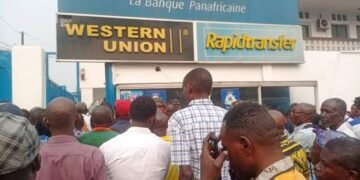 RDC : la paie de juillet accuse un nouveau retard, le Comité de suivi de la Paie appelle les fonctionnaires à la compréhension