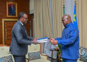Rajeunissement de l’administration publique : Tshisekedi appelle à accélérer les mises à la retraite, 300.000 agents de 70 à 90 ans visés