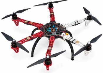 RDC : la PNRST teste des drones « made in Congo » pour la détection de la criminalité urbaine et la surveillance