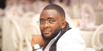 Nicolas Kazadi : quand le donneur de leçons oublie son propre bilan (Tribune de Jonathan Lutete)