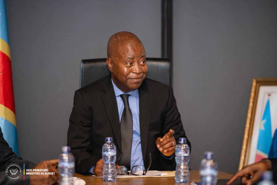 Budget 2027 : Adolphe Muzito clôture les arbitrages budgétaires