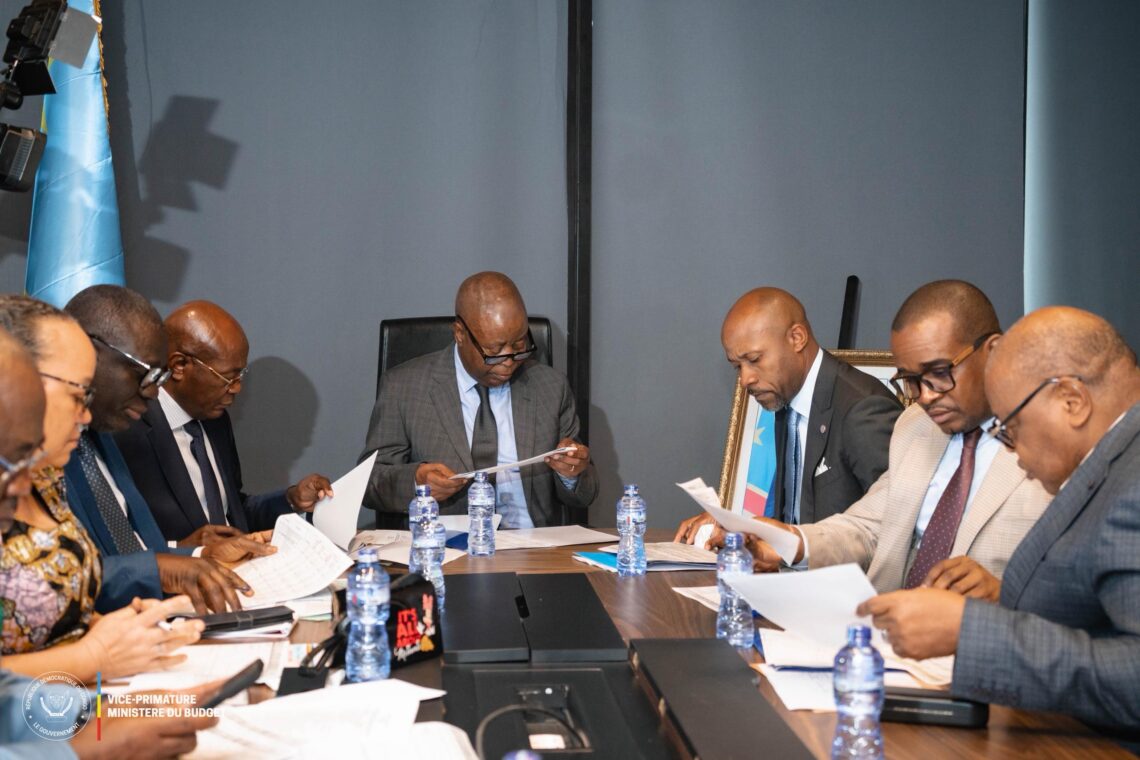 Budget 2027 : Nsele, Panda, Massamba, Muyaya, Nzangi et consorts soumettent leurs enveloppes des dépenses à l’arbitrage du VPM Muzito  uyu