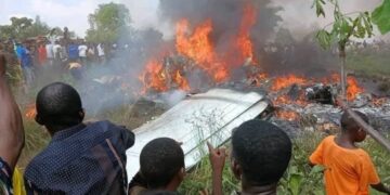 Crash à Kenge : quand le drame rappelle un Grand Bandundu délaissé au fil du temps [Tribune de Hugues Mpaka]