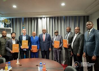 RDC: le gouvernement signe des contrats pour la réhabilitation, la modernisation et la construction de 13 aéroports à livrer d’ici fin 2028